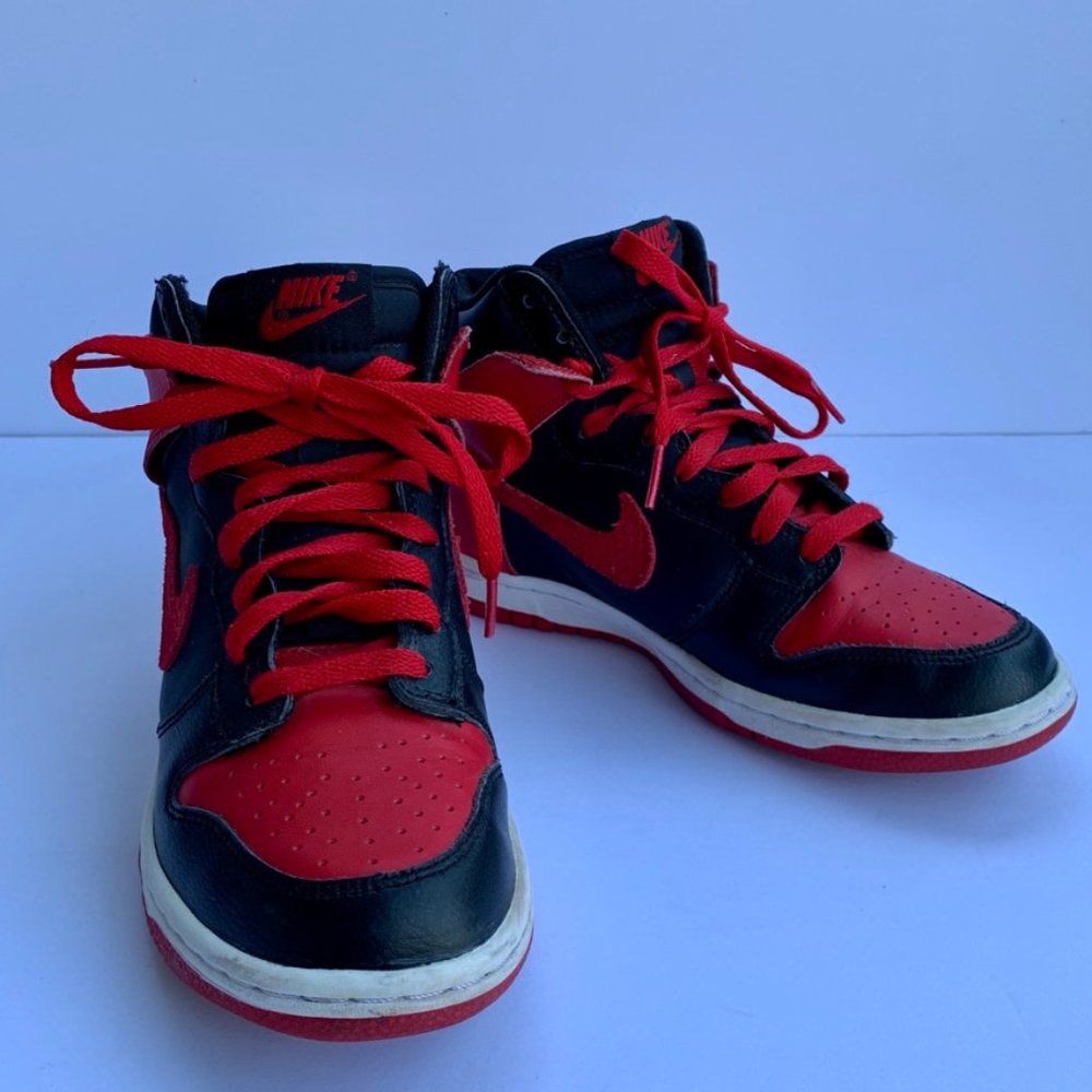 Nike Dunk Limited Edition